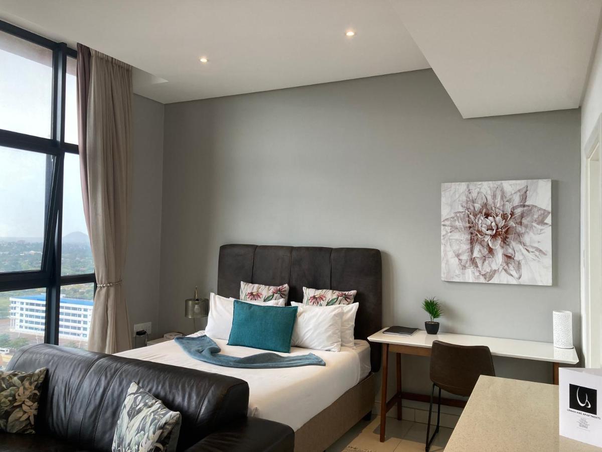 Urban Awe Apartment- Itowers 18Th Floor Габороне Екстериор снимка