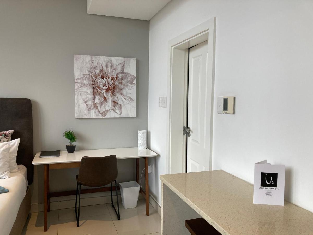 Urban Awe Apartment- Itowers 18Th Floor Габороне Екстериор снимка